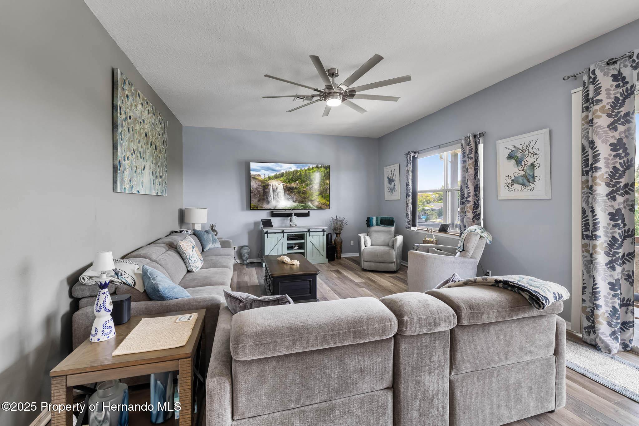 4464 Neptune Drive