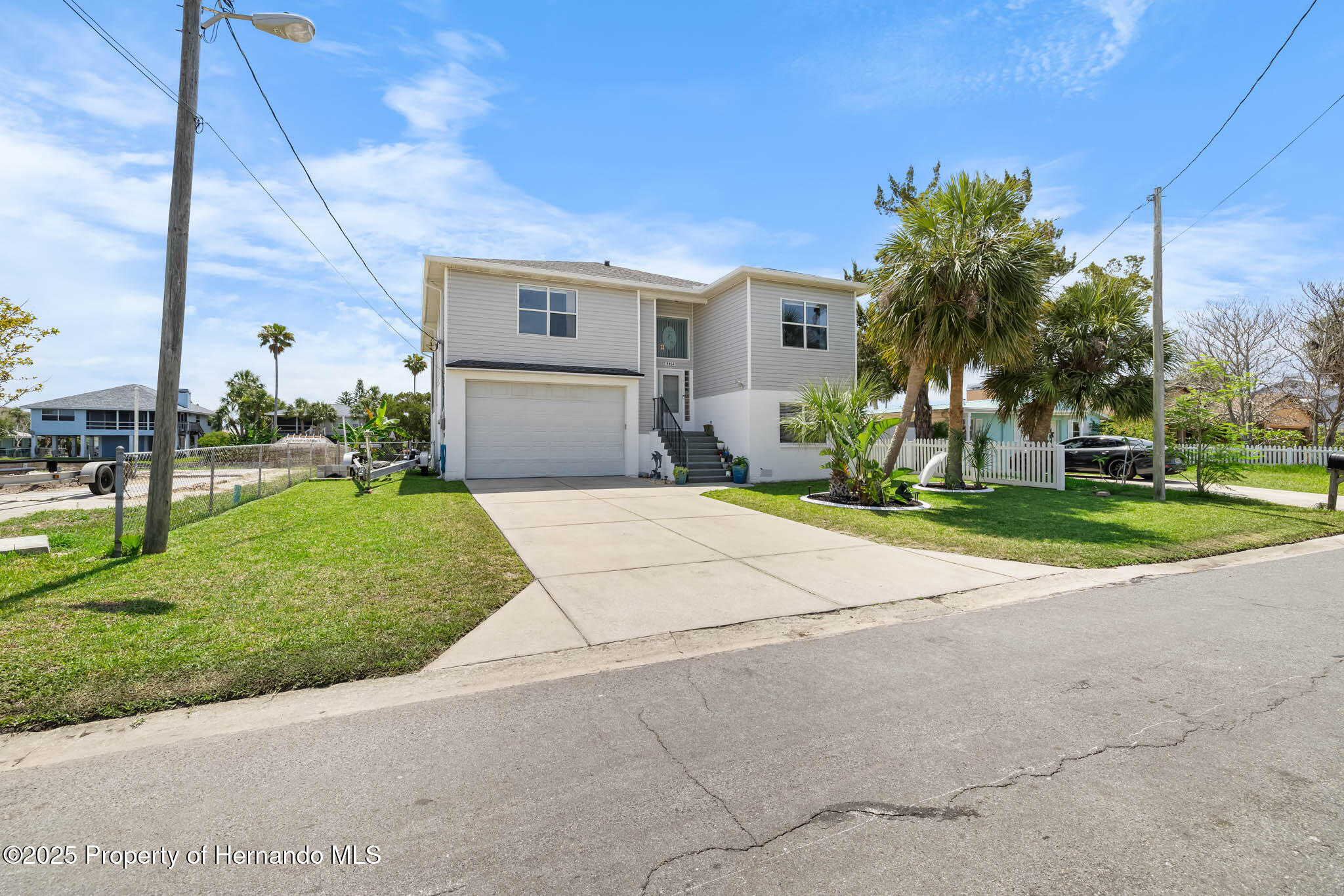4464 Neptune Drive