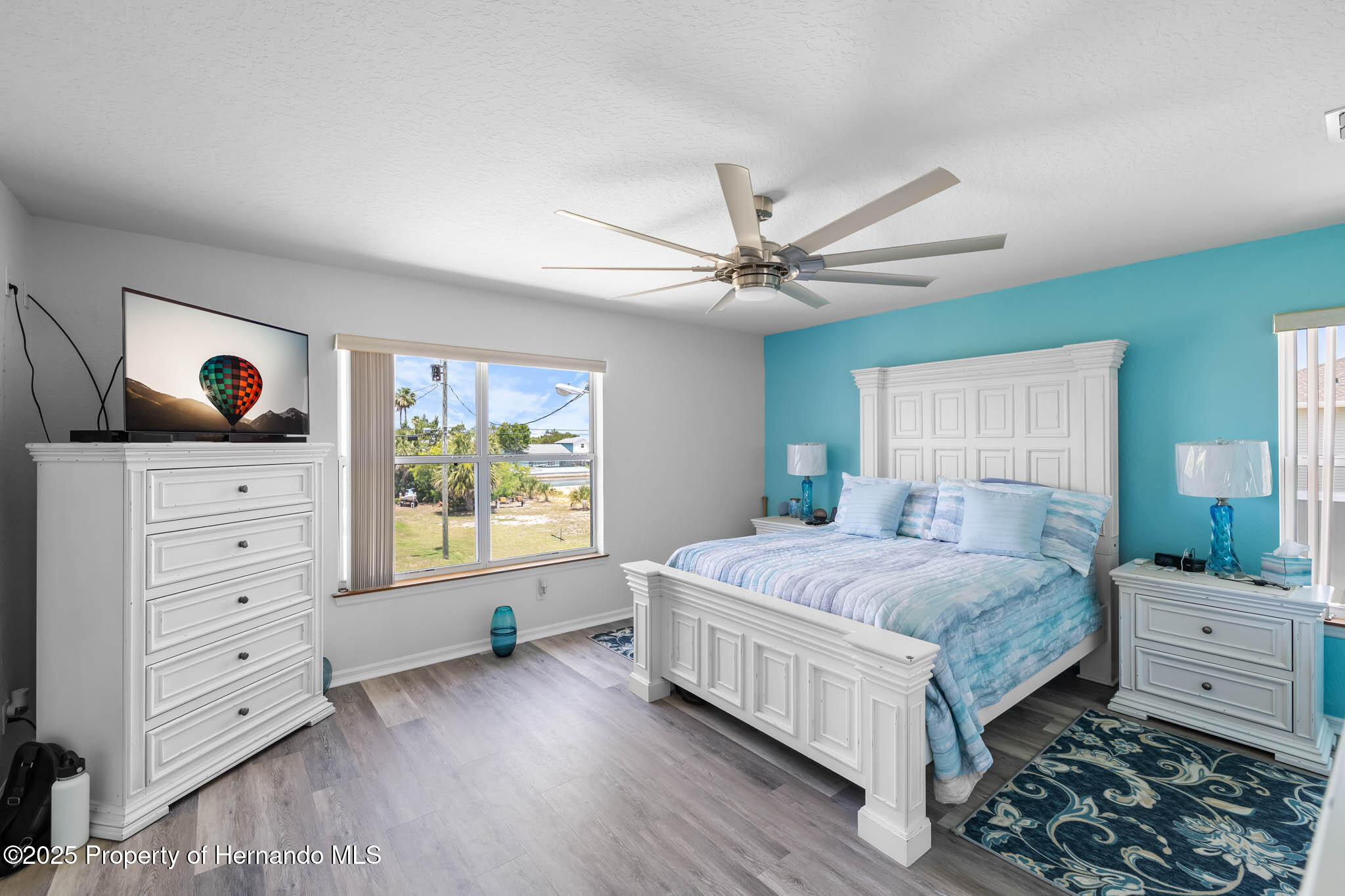 4464 Neptune Drive