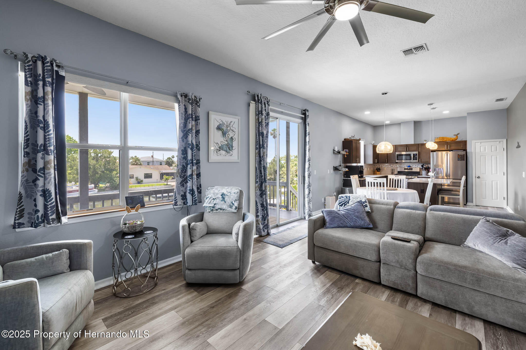 4464 Neptune Drive