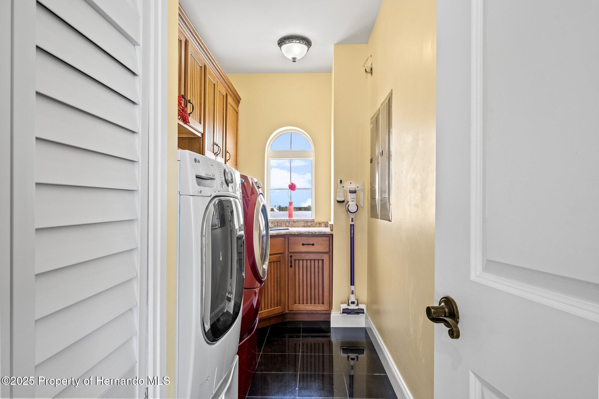 3236 Gulf Winds Circle