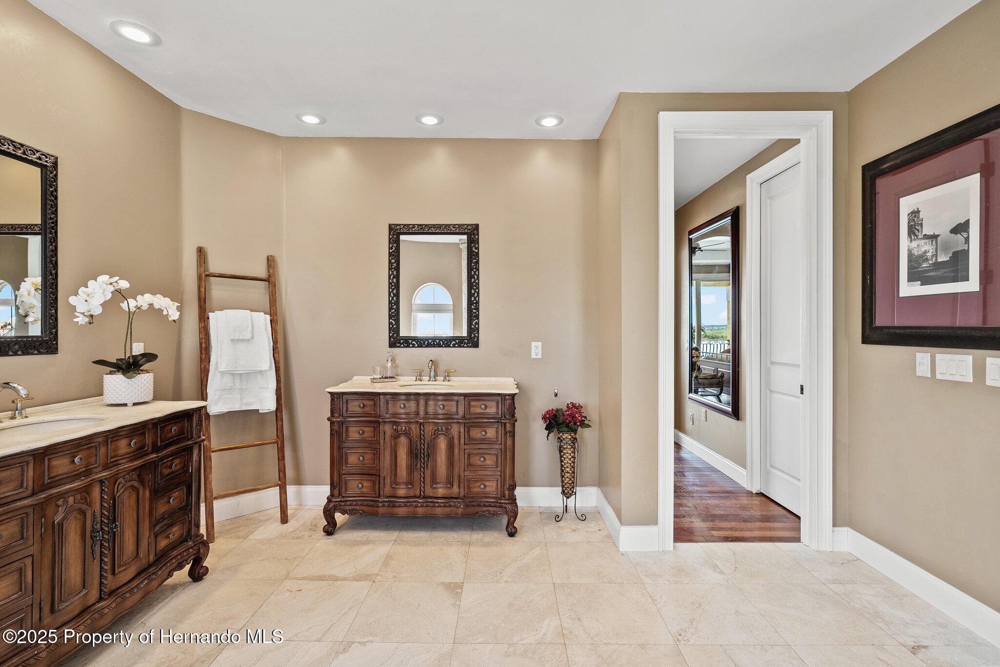 3236 Gulf Winds Circle