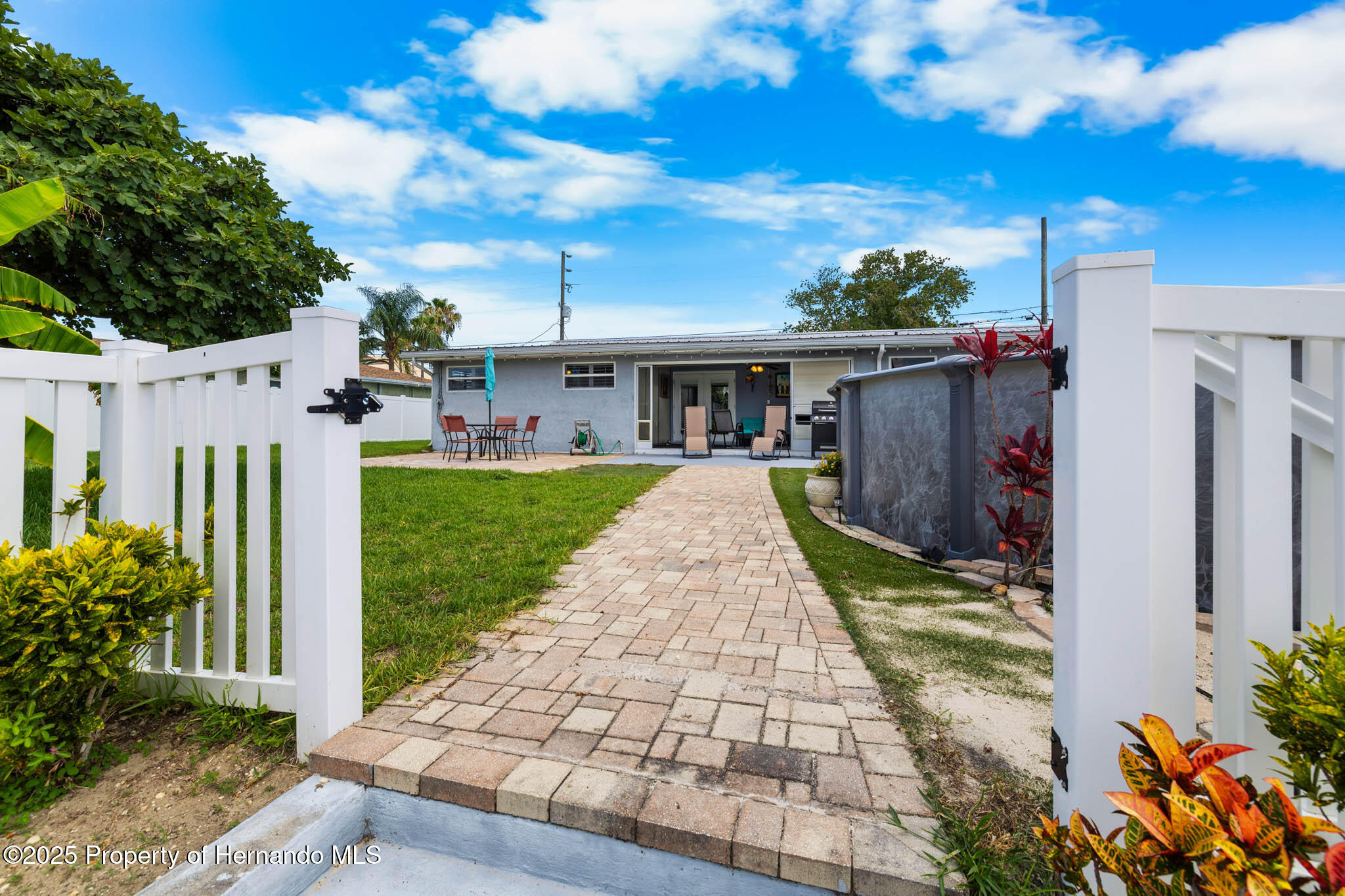 3260 Gulfview Drive