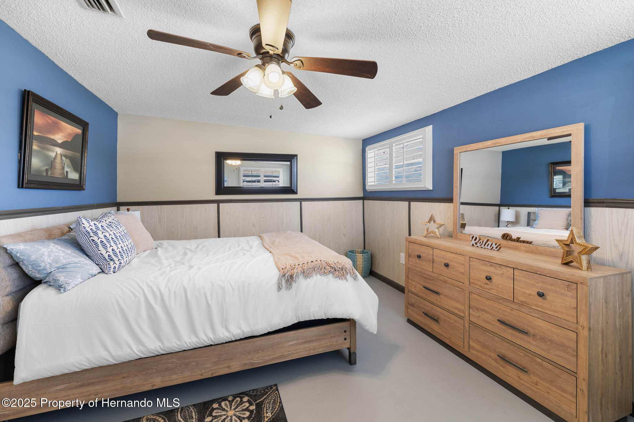 3260 Gulfview Drive