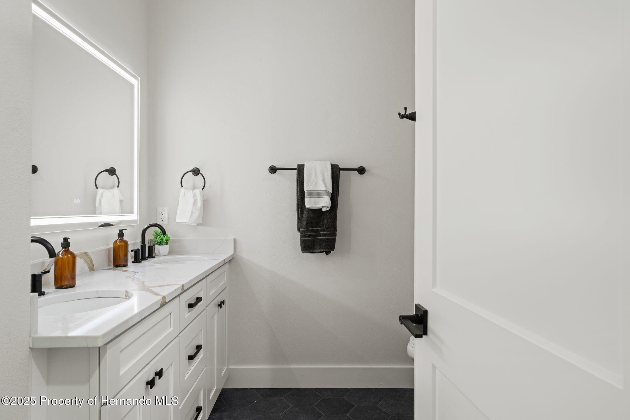 4522 Majestic Hills Loop