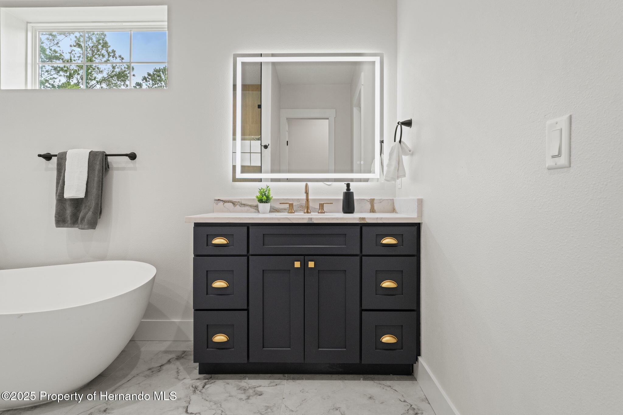 4522 Majestic Hills Loop