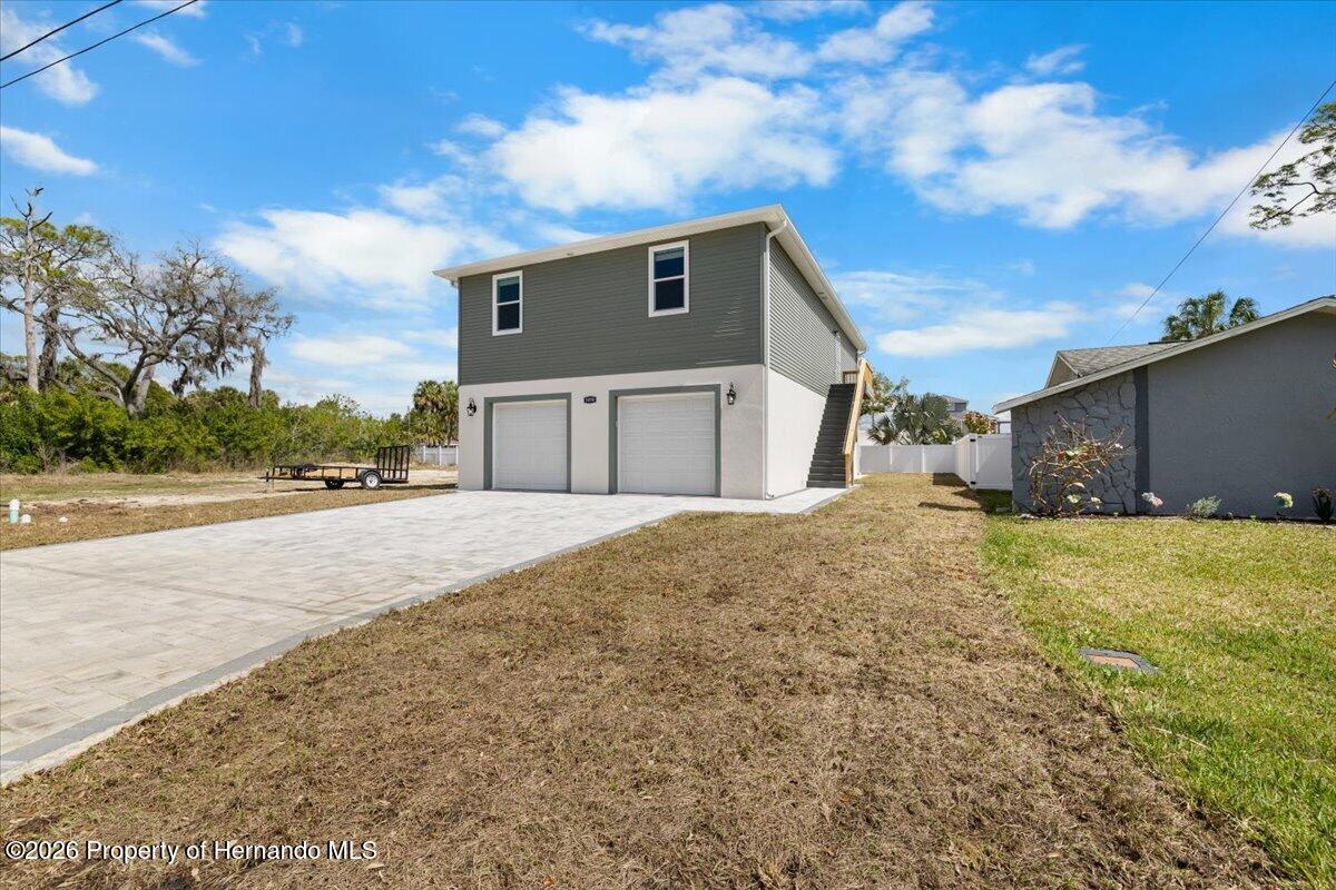 5050 Oak Leaf Lane