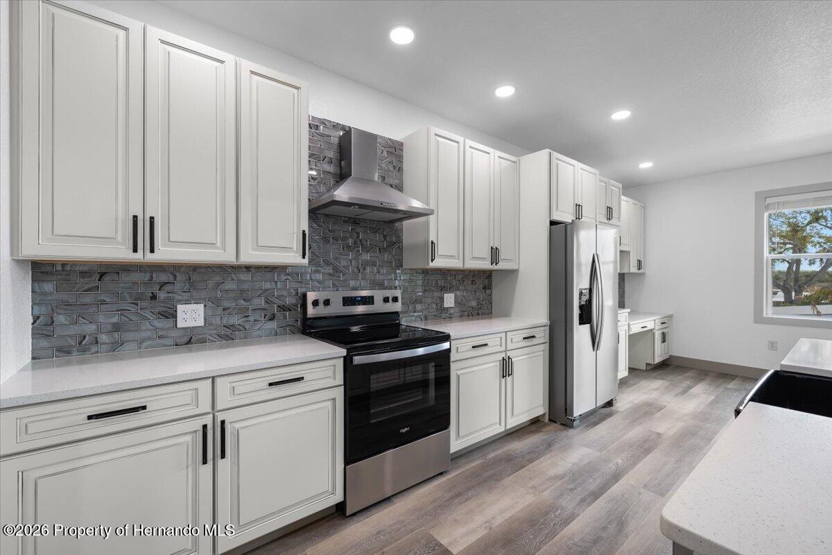 5050 Oak Leaf Lane