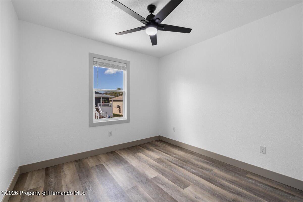 5050 Oak Leaf Lane