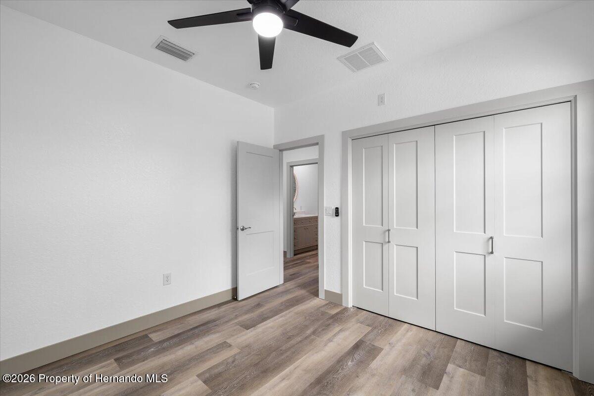 5050 Oak Leaf Lane