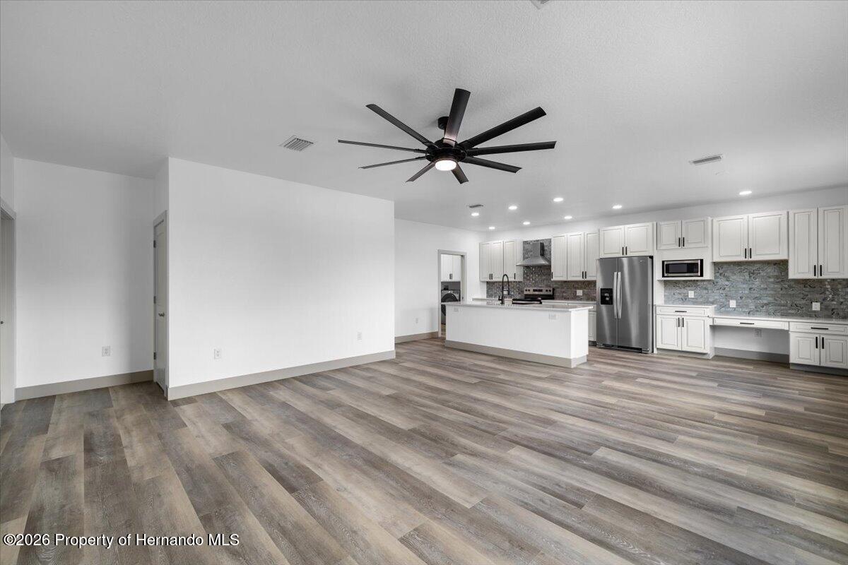 5050 Oak Leaf Lane