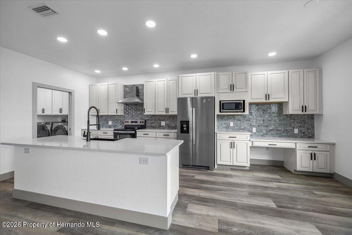 5050 Oak Leaf Lane