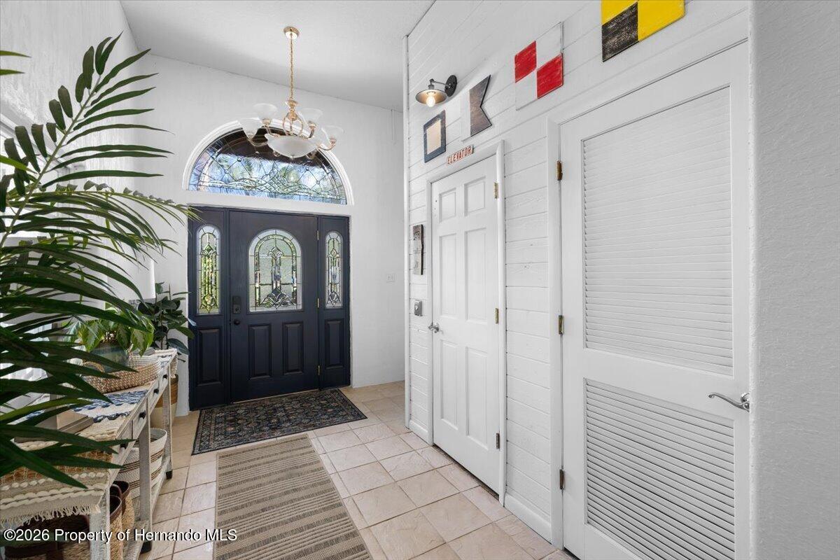 6093 Avenue Of The Palms