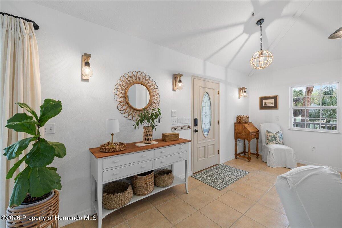 6093 Avenue Of The Palms