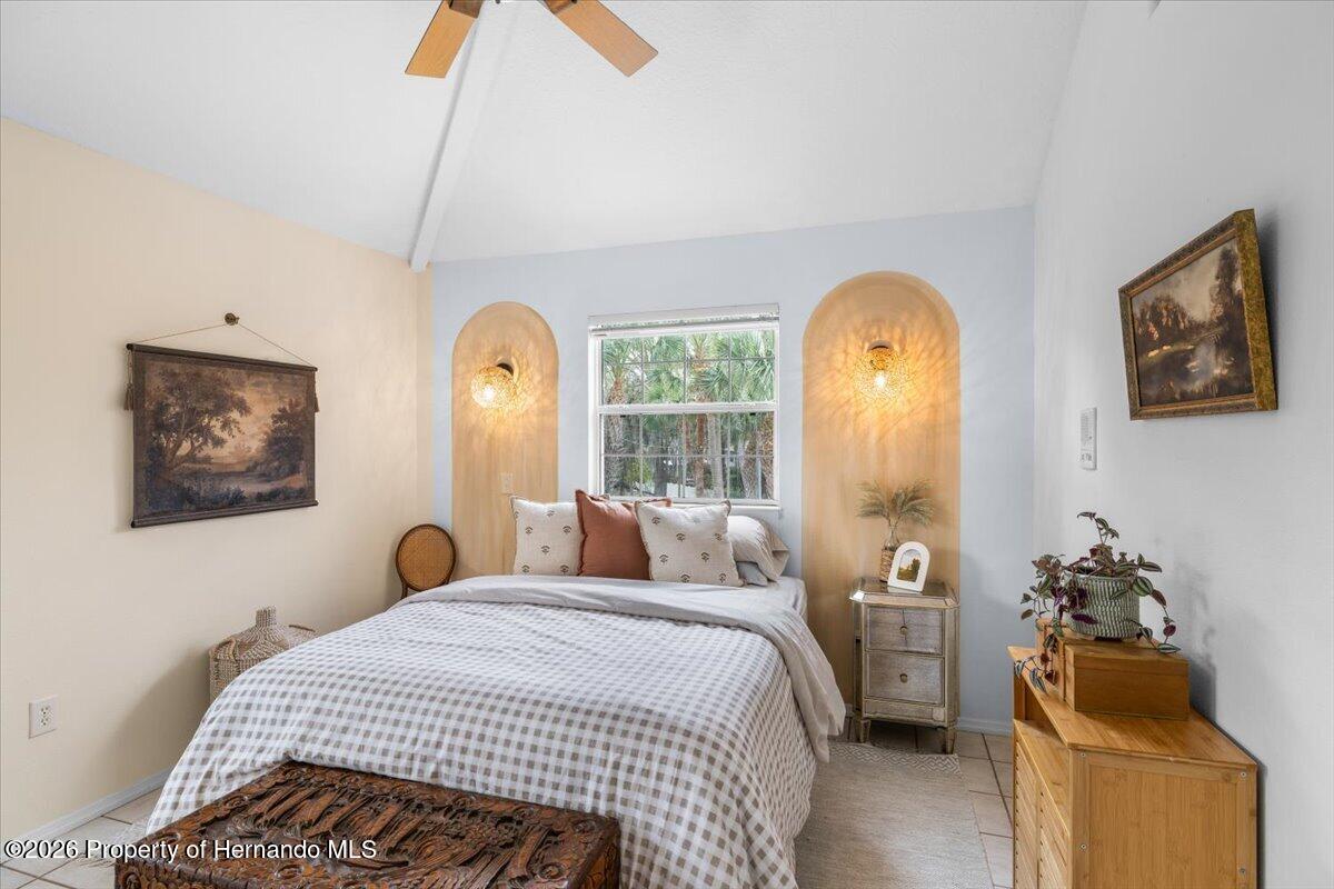 6093 Avenue Of The Palms