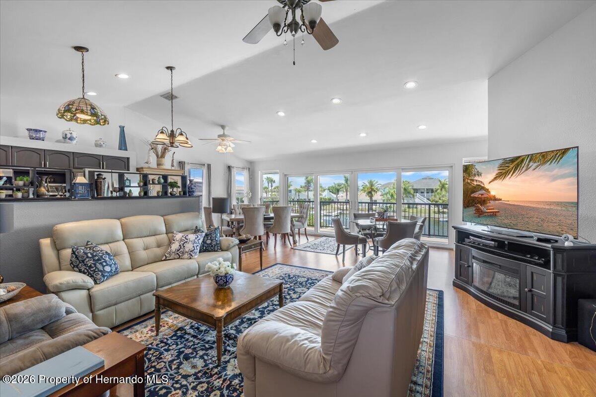 4225 Carlos Court