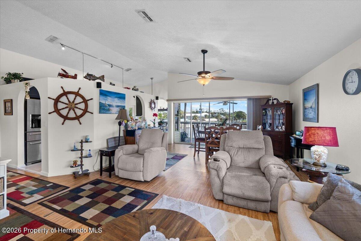 4514 Neptune Drive