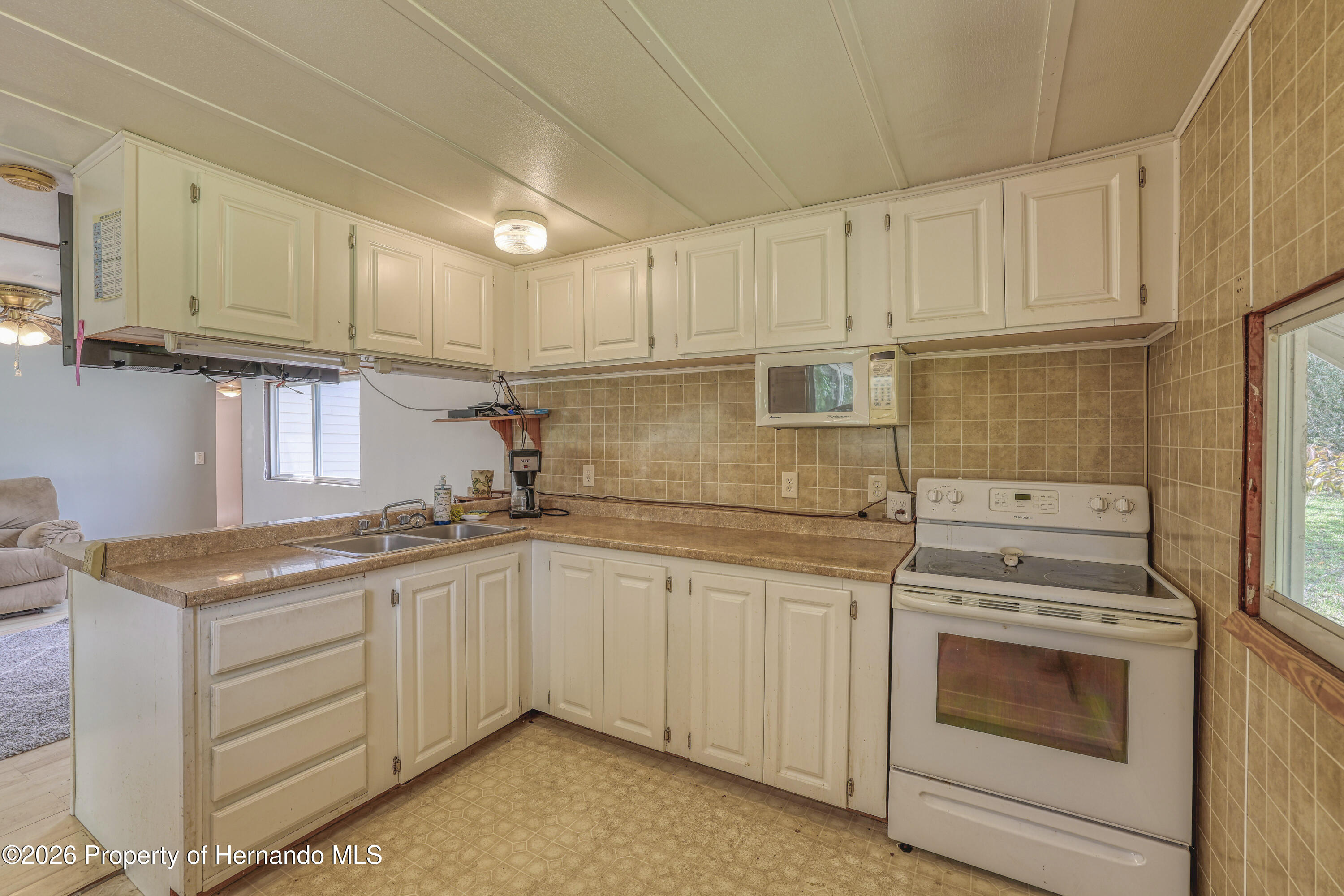 11390 Maripoe Road