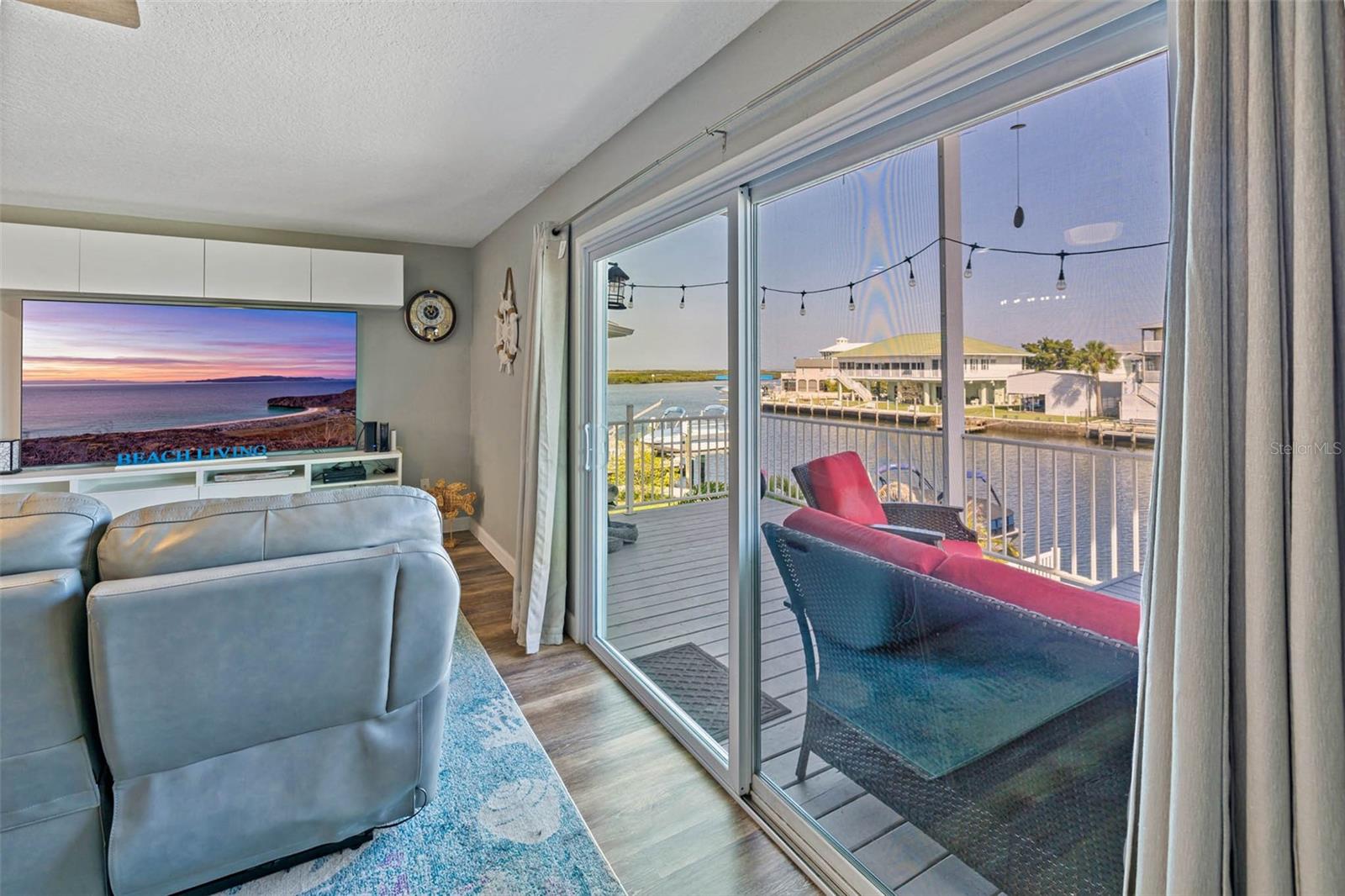 3357 MANGROVE DR