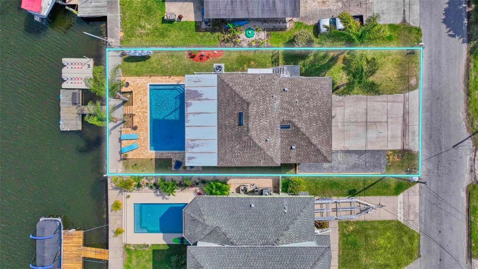 3357 MANGROVE DR