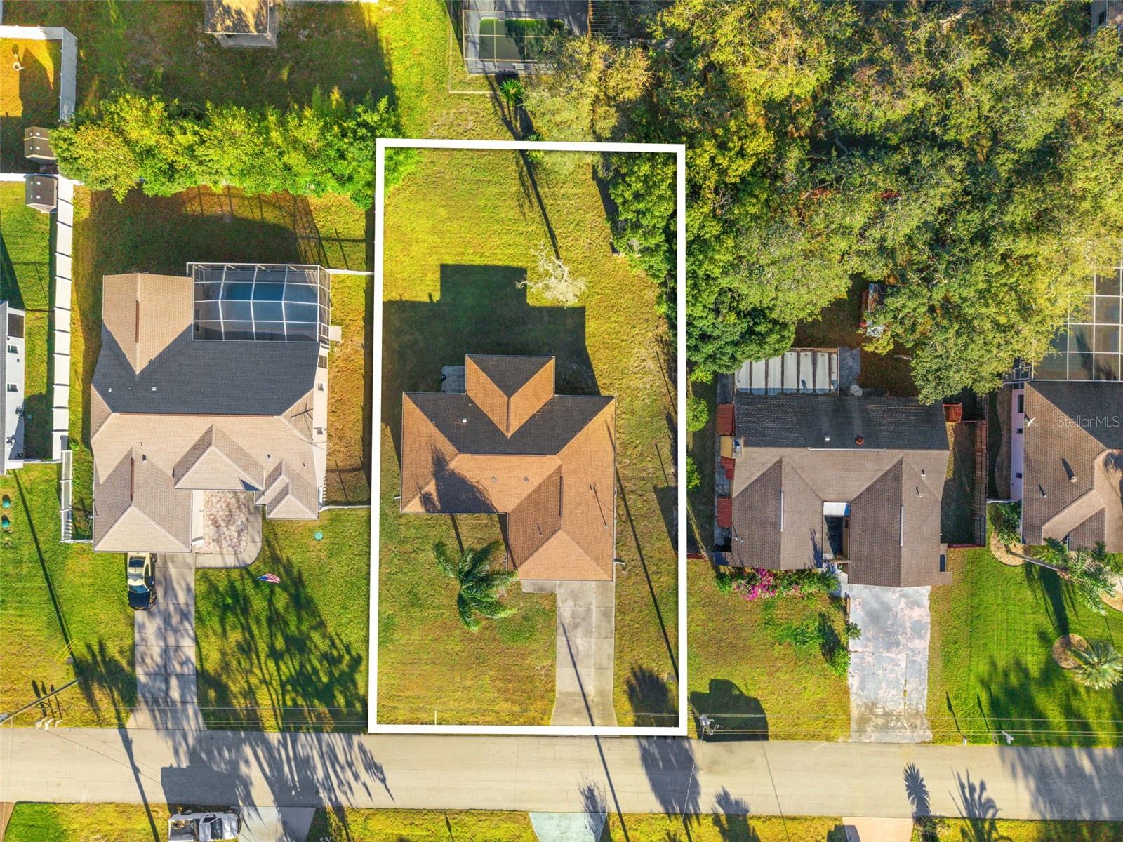 1212 NEWCOMB AVE