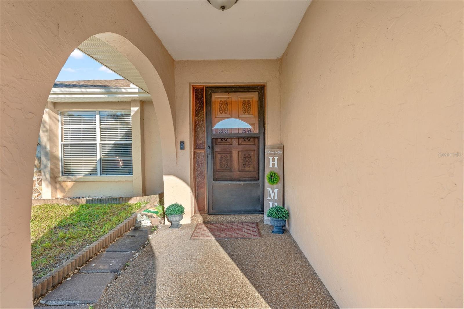1212 NEWCOMB AVE