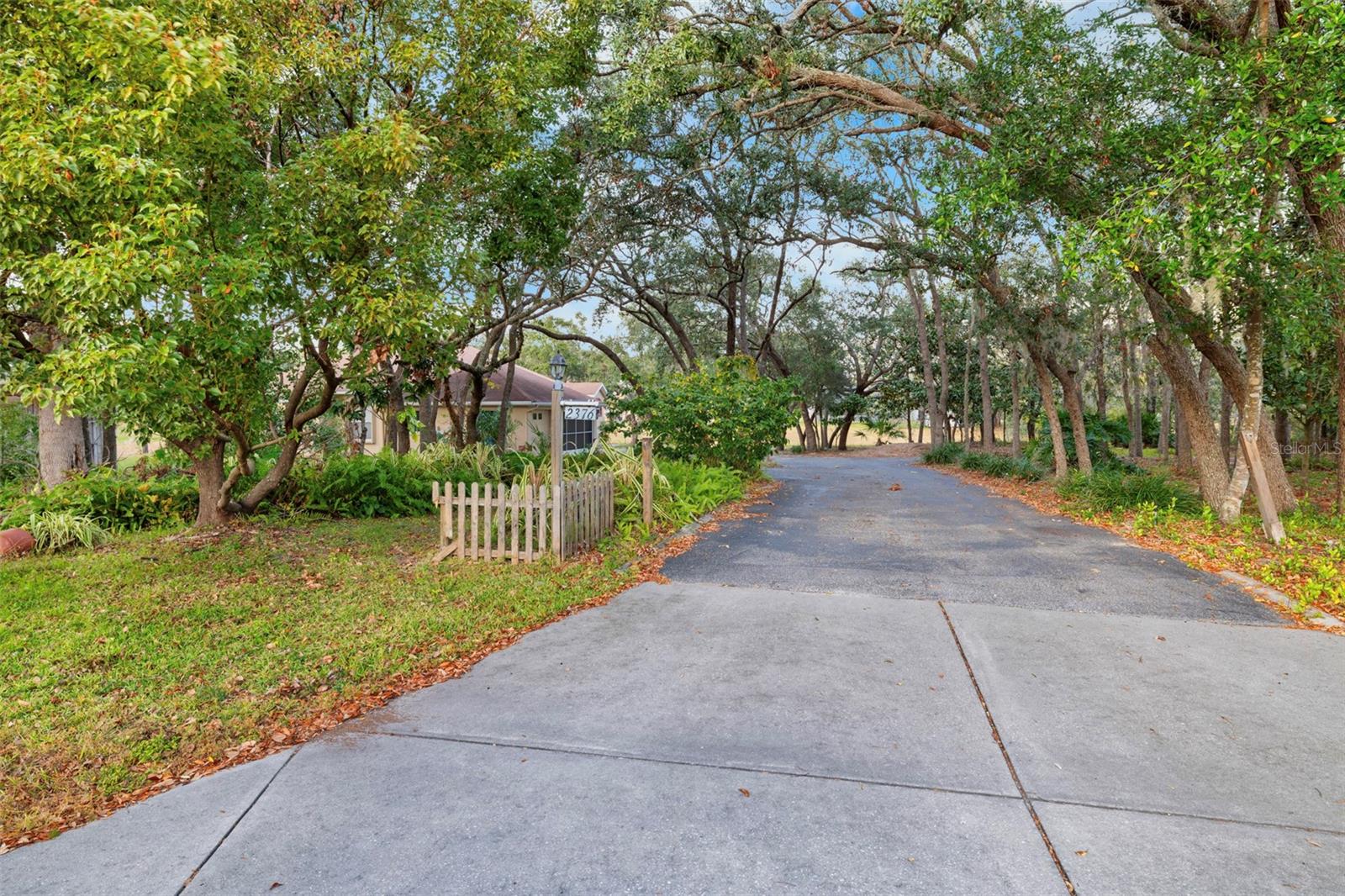 2376 MEADOW LARK RD