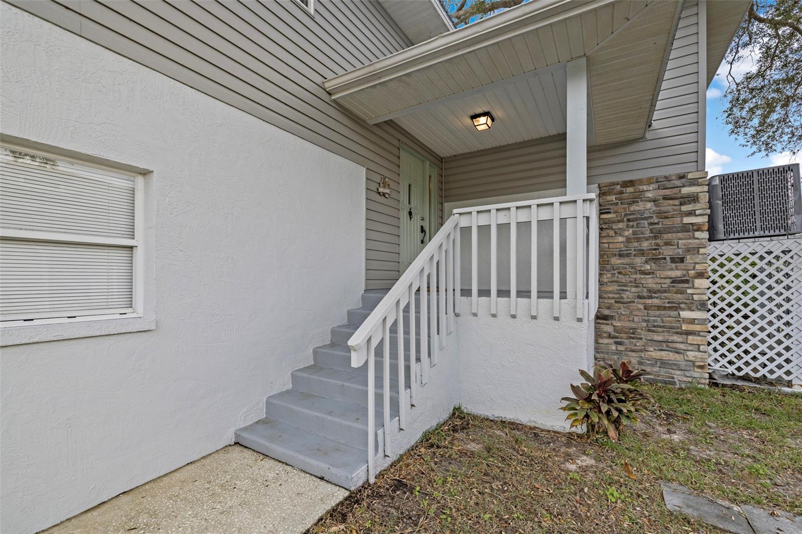 5553 DARLENE ST