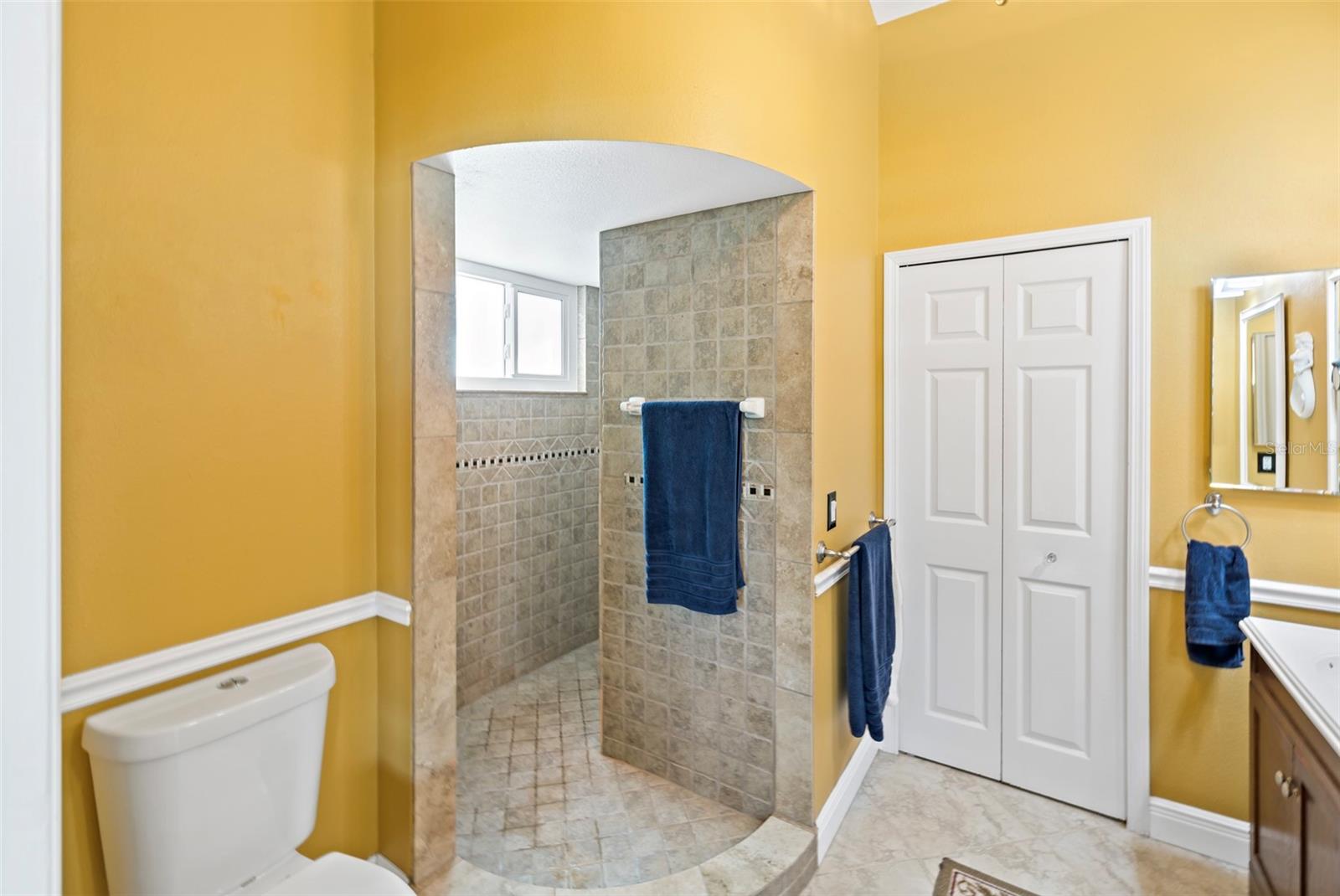 4077 ORIENT DR