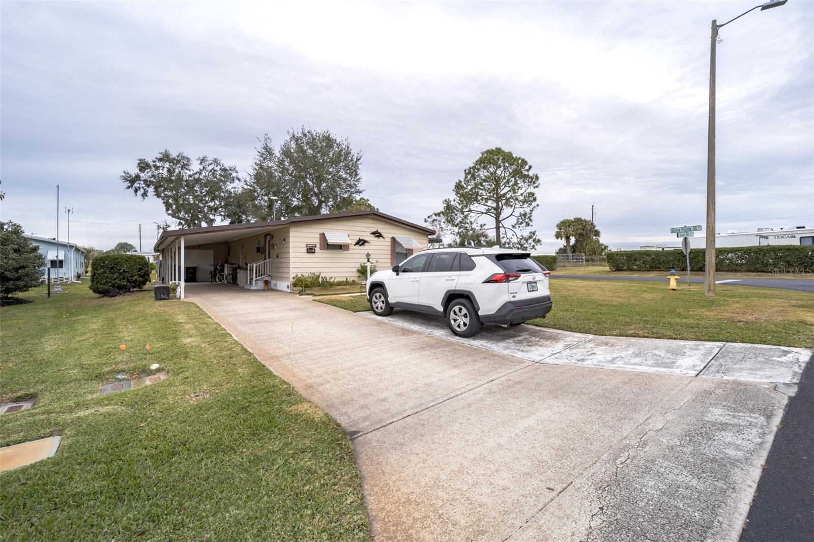 6055 GRAND OAKS DR SE
