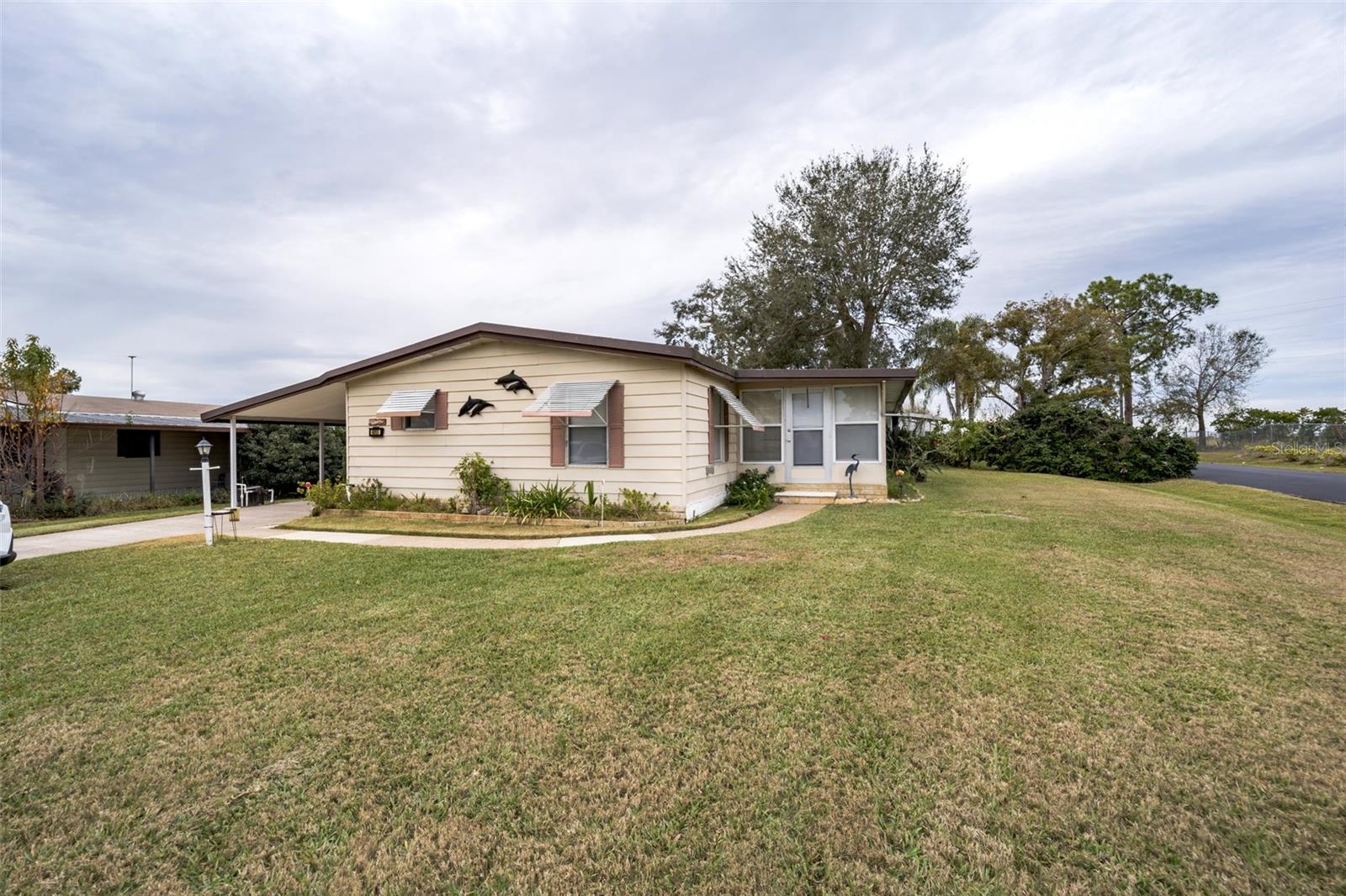 6055 GRAND OAKS DR SE