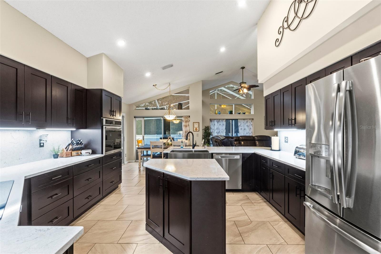 8535 DELAWARE DR