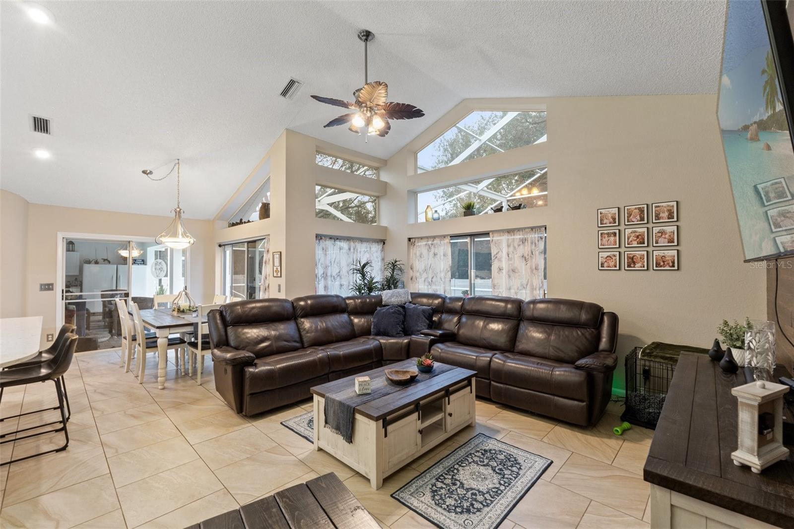 8535 DELAWARE DR