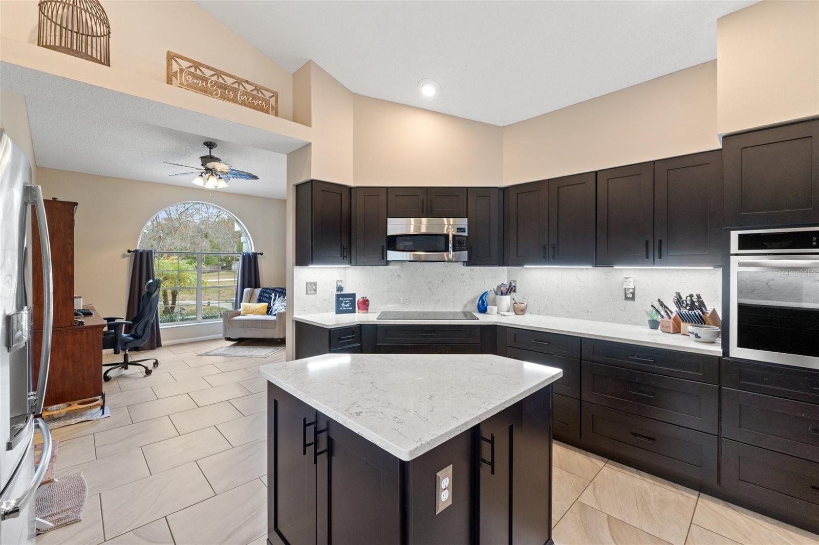 8535 DELAWARE DR
