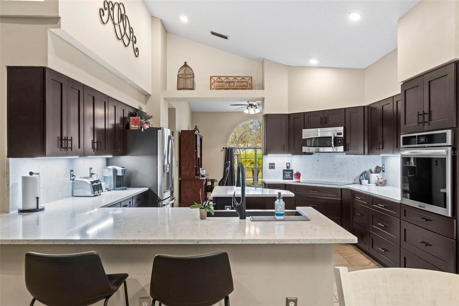 8535 DELAWARE DR