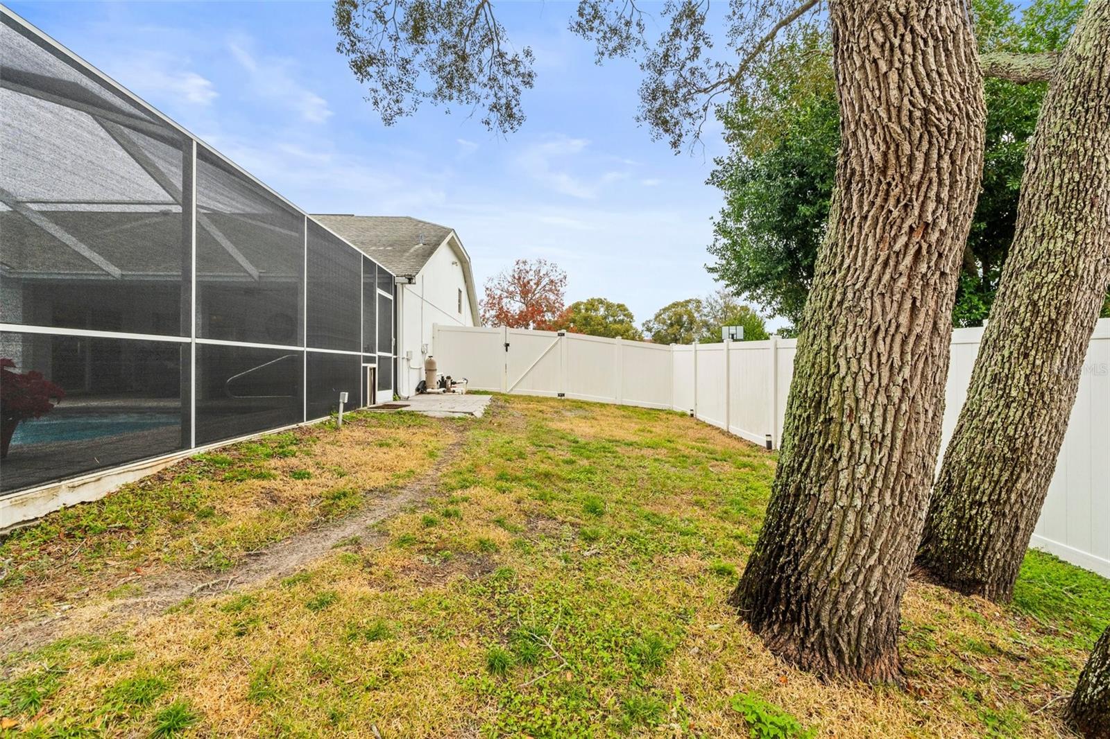 8535 DELAWARE DR