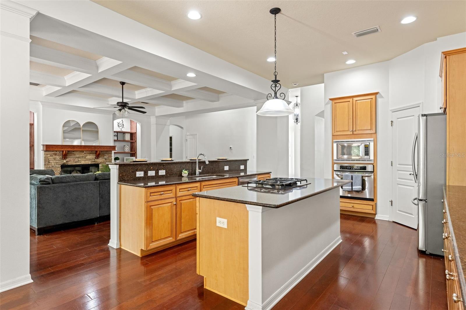5748 SUMMIT VIEW DR