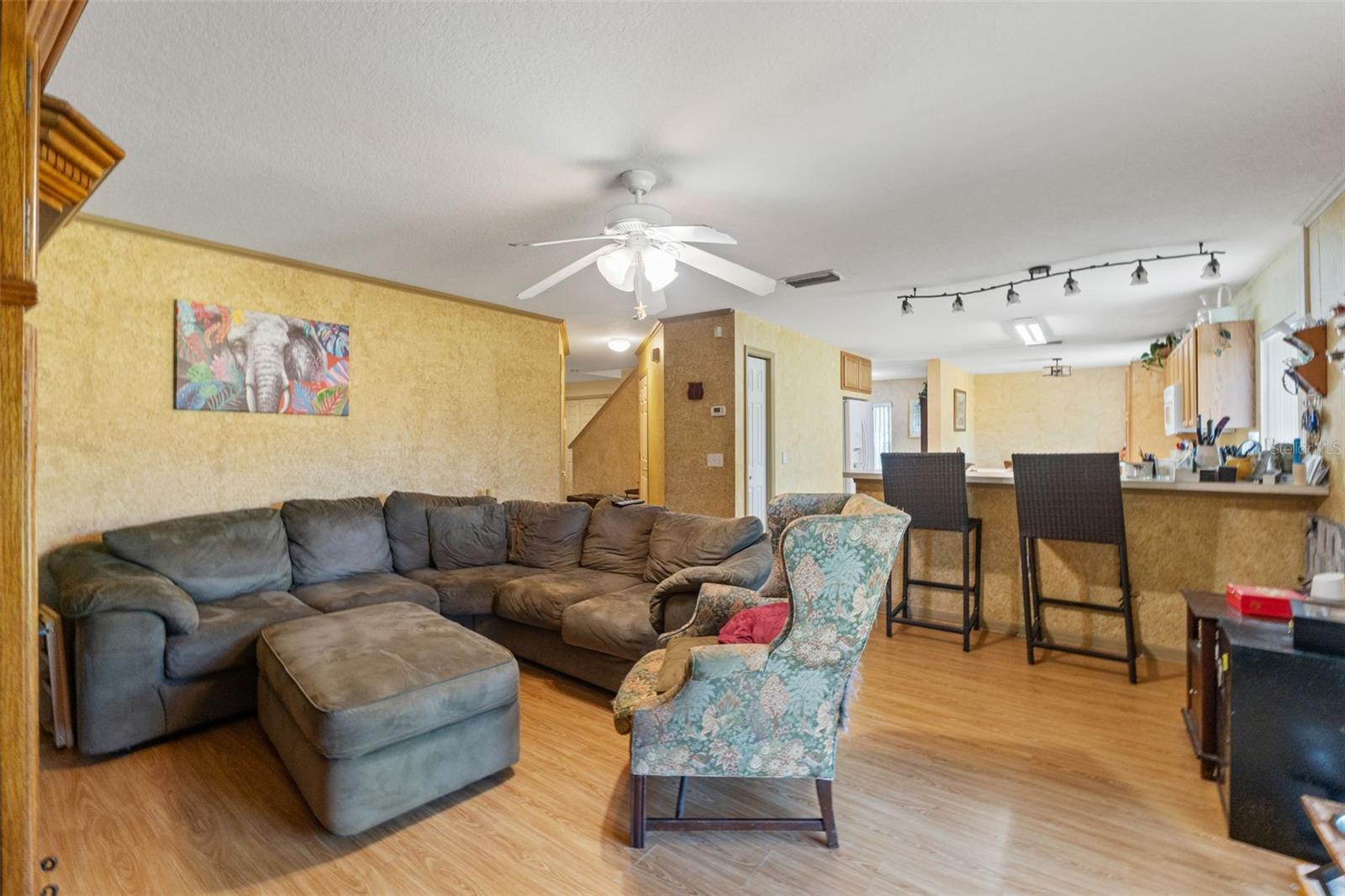 7102 W CREEK DR