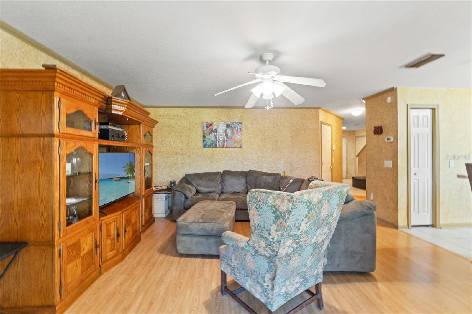 7102 W CREEK DR
