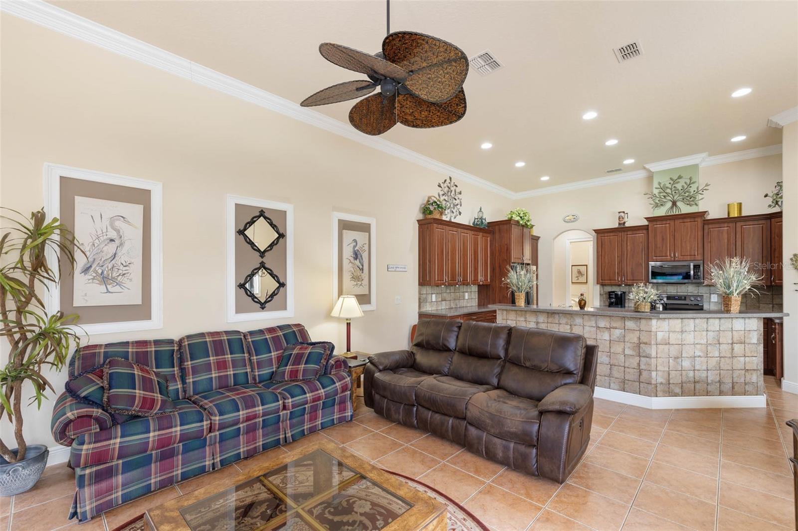 8308 MOBILE CIR