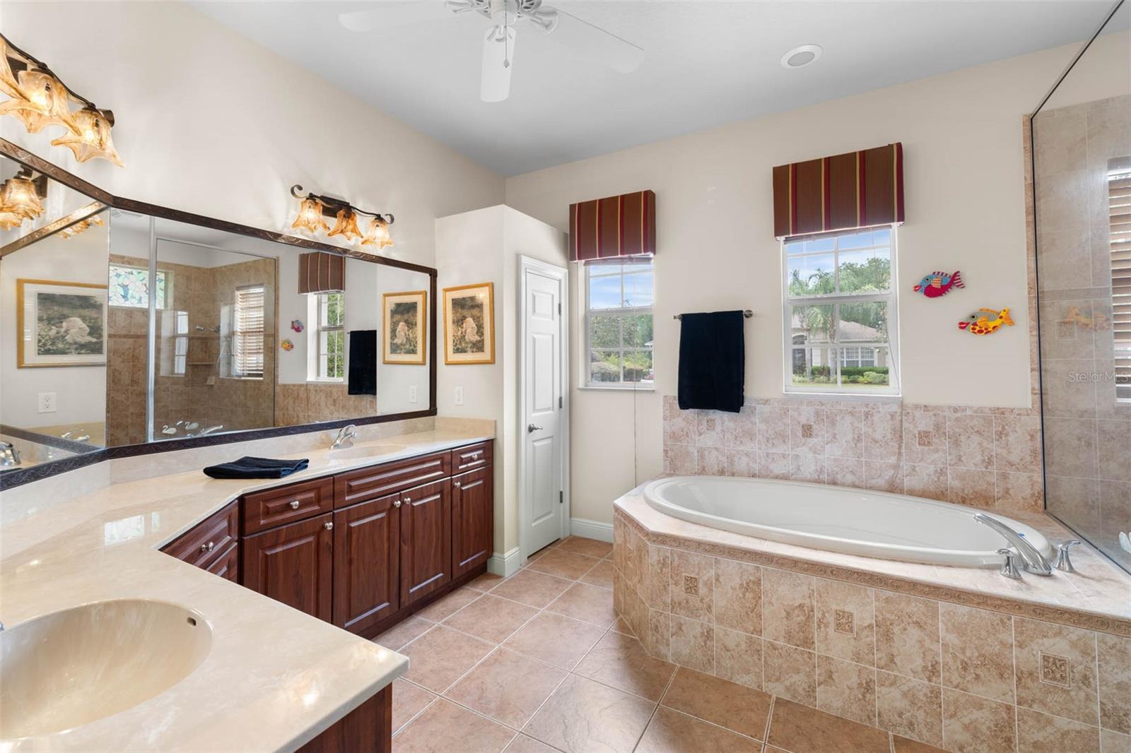 8308 MOBILE CIR