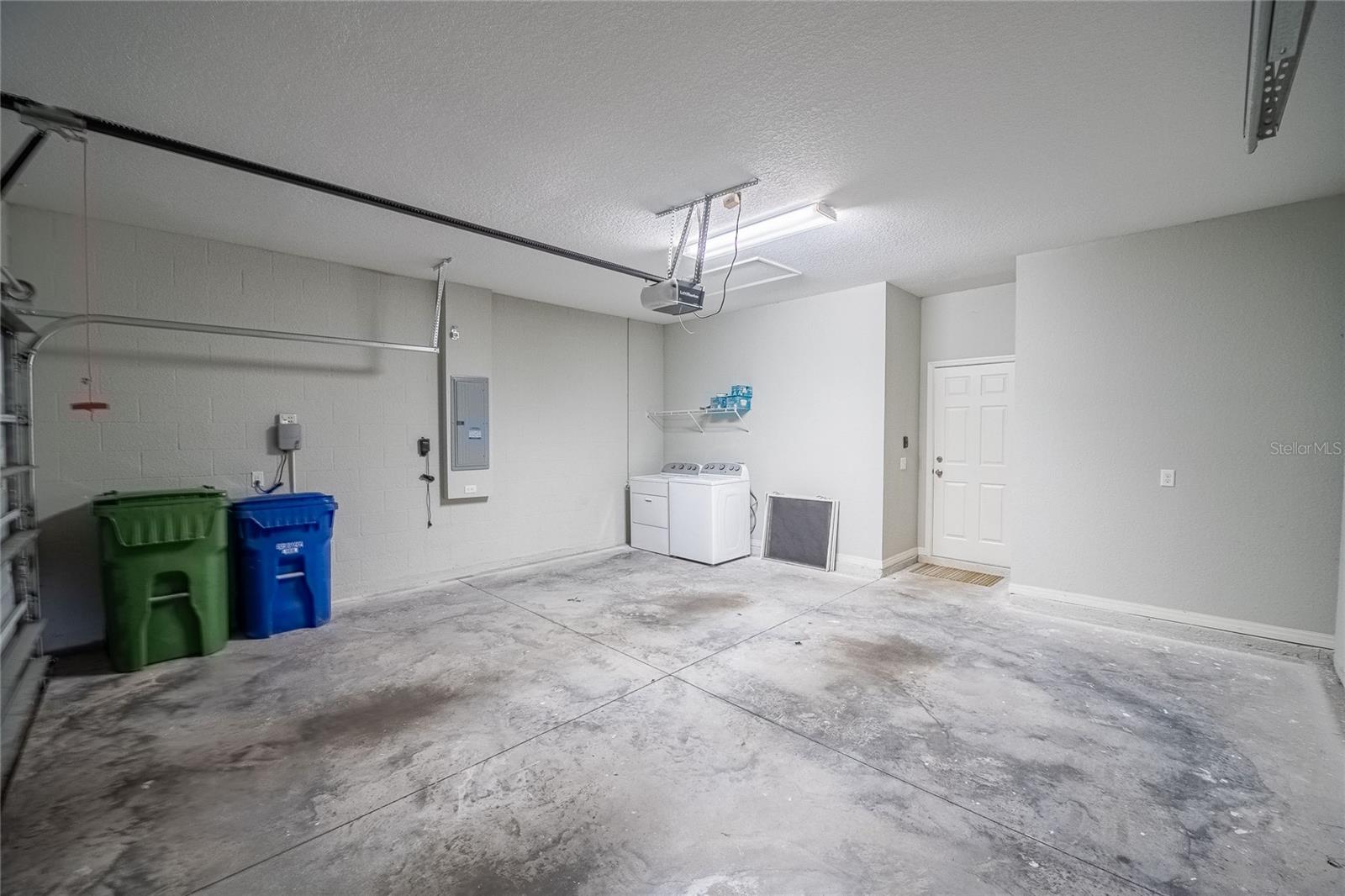 3184 WHISPERING TRAILS AVE