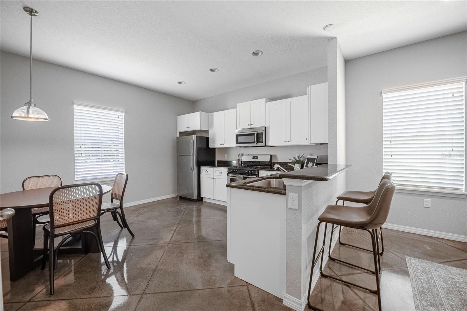 3184 WHISPERING TRAILS AVE