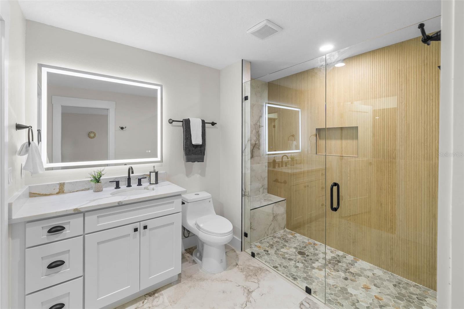 4522 MAJESTIC HILLS LOOP