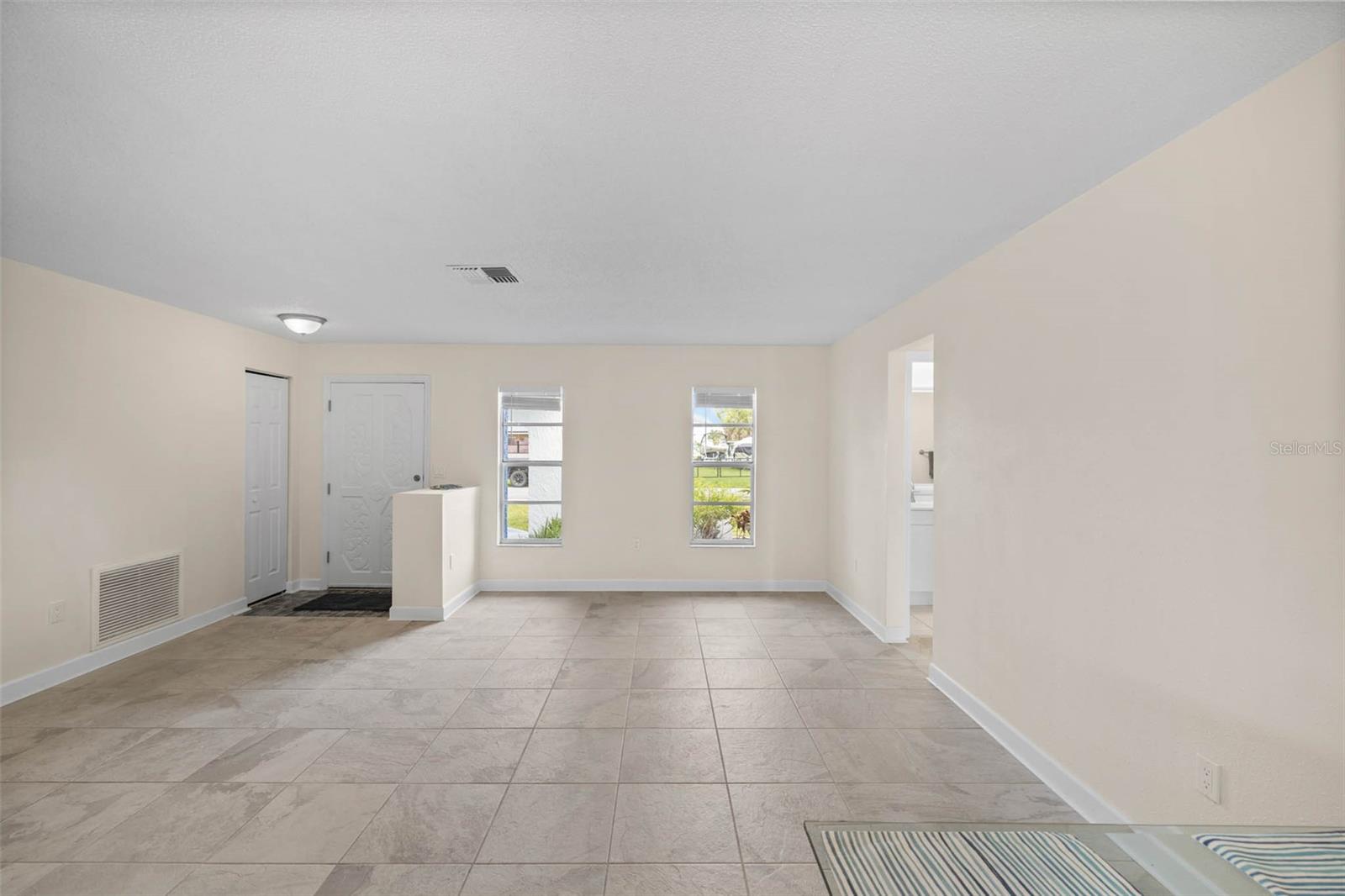 4976 CEDARBROOK LN
