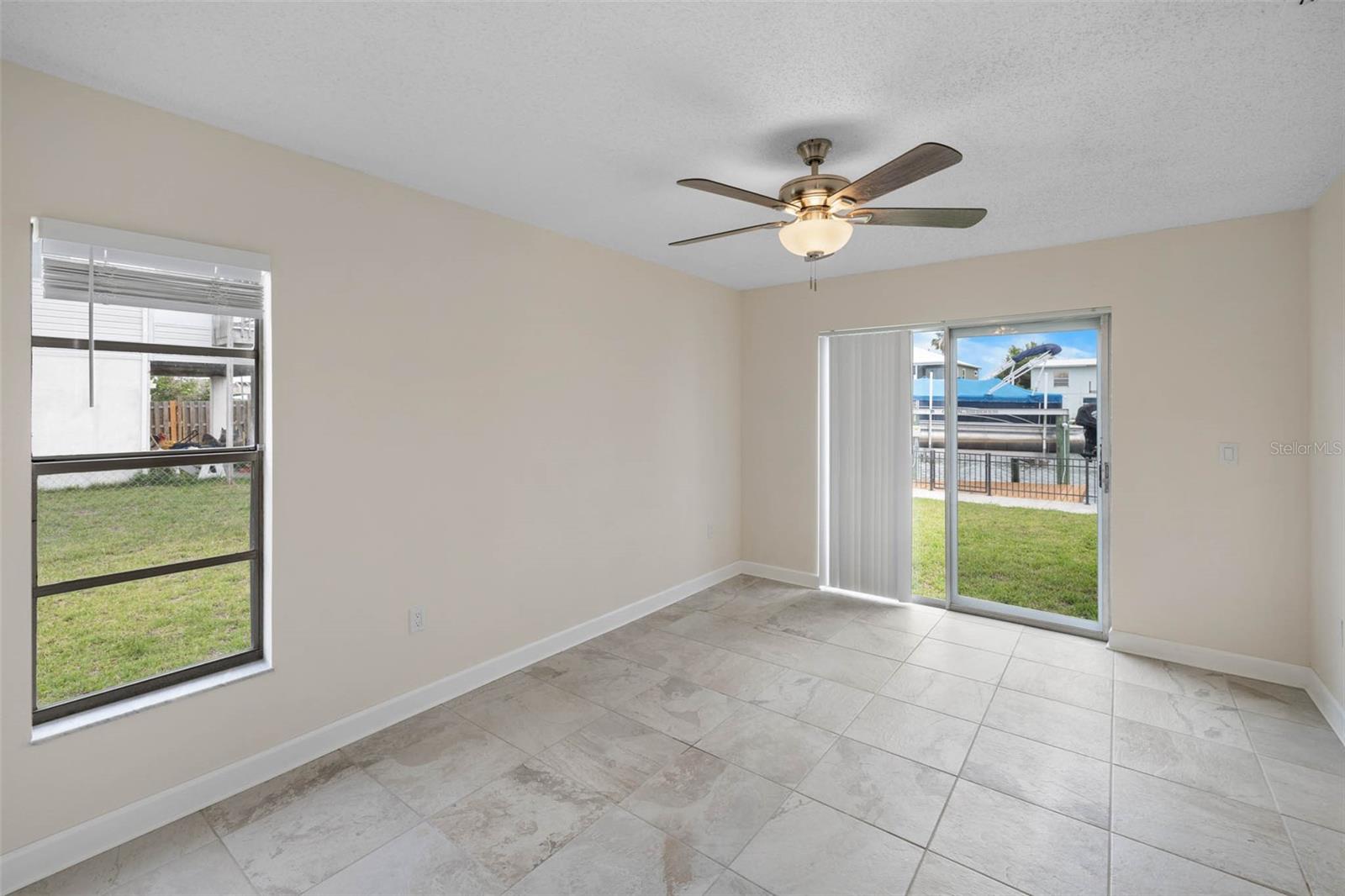 4976 CEDARBROOK LN