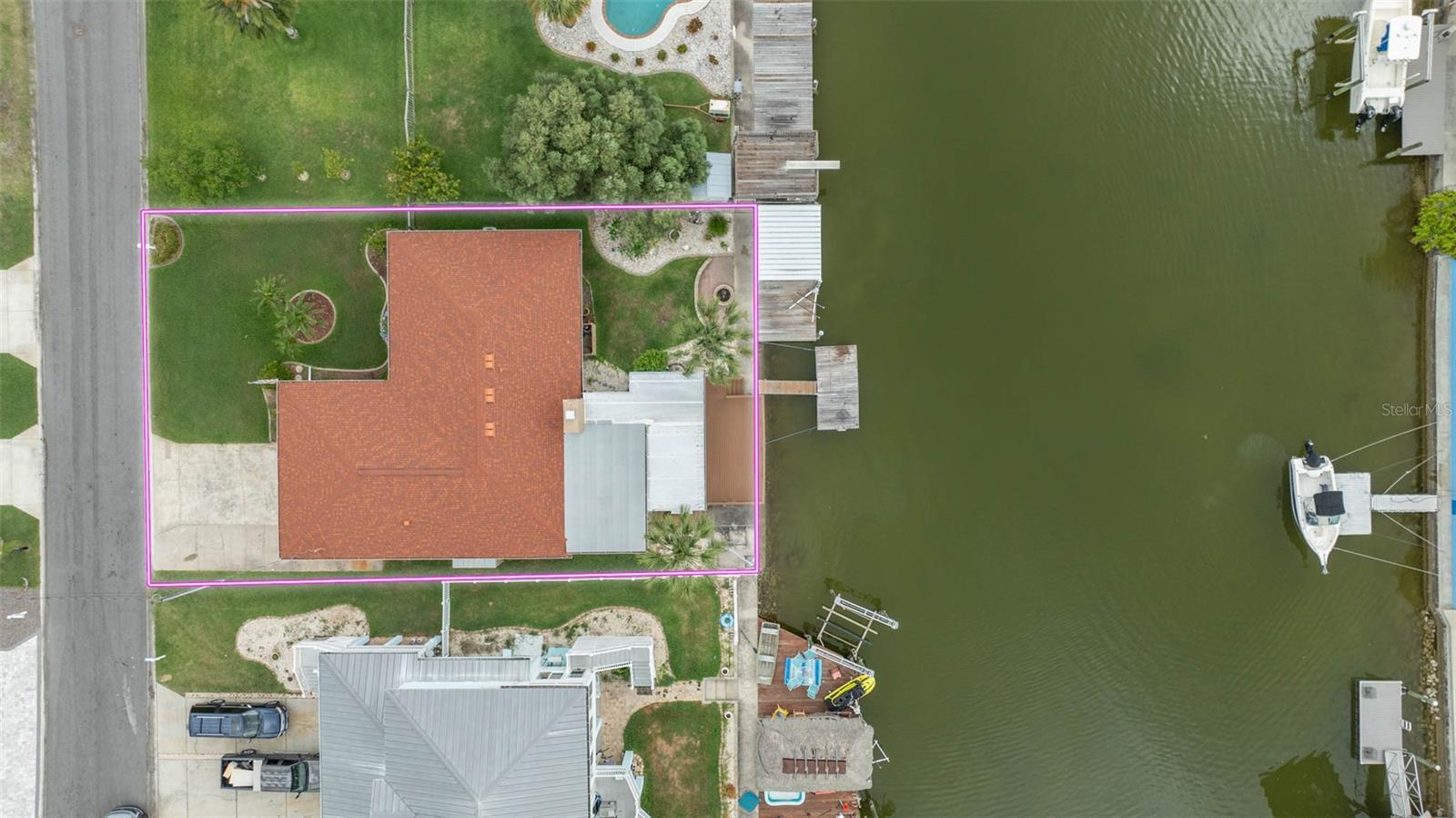 4299 BELLAIRE DR