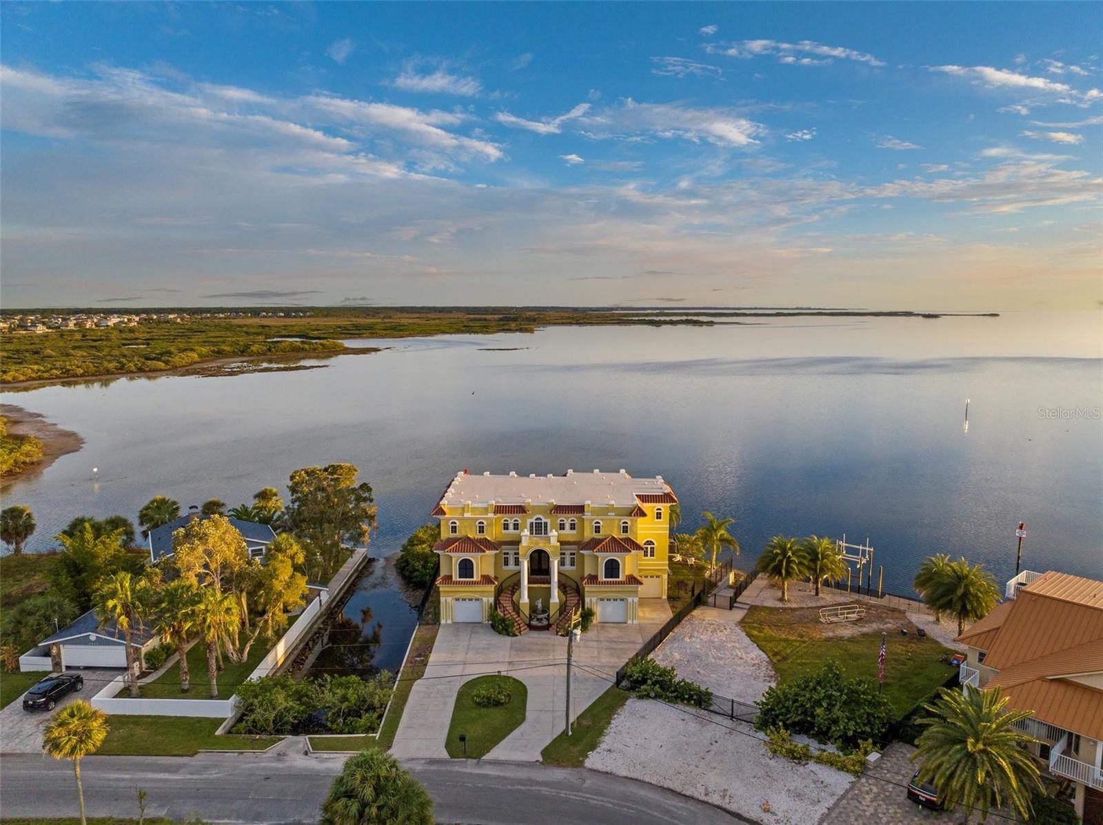 3236 GULF WINDS CIR