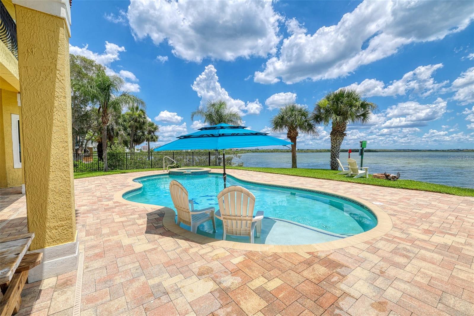 3236 GULF WINDS CIR