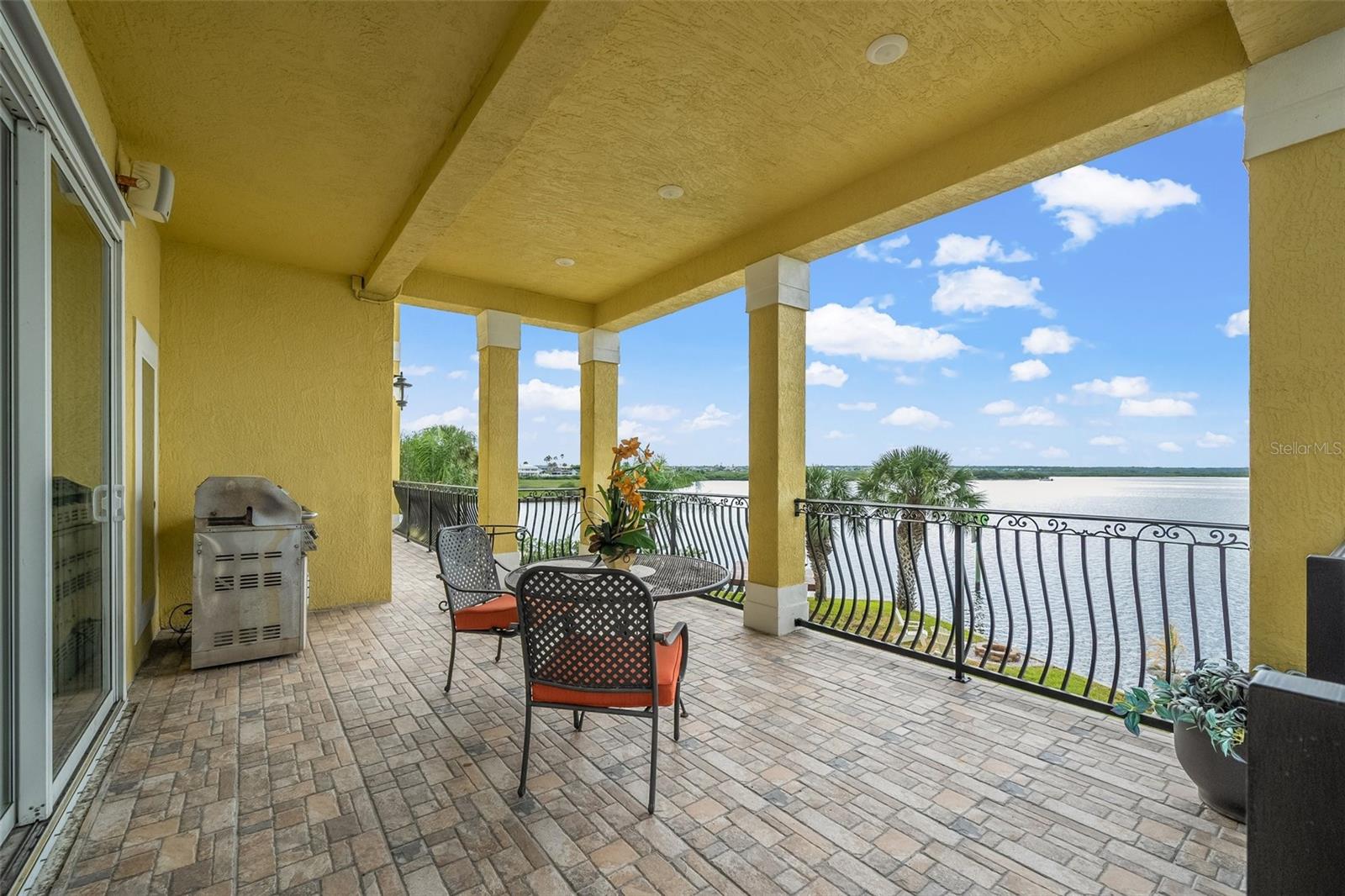 3236 GULF WINDS CIR